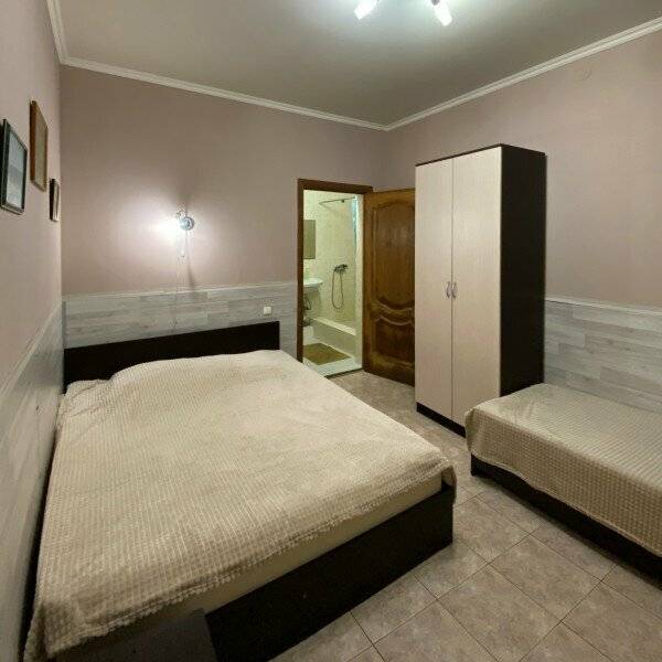 Трехместный номер с террасой